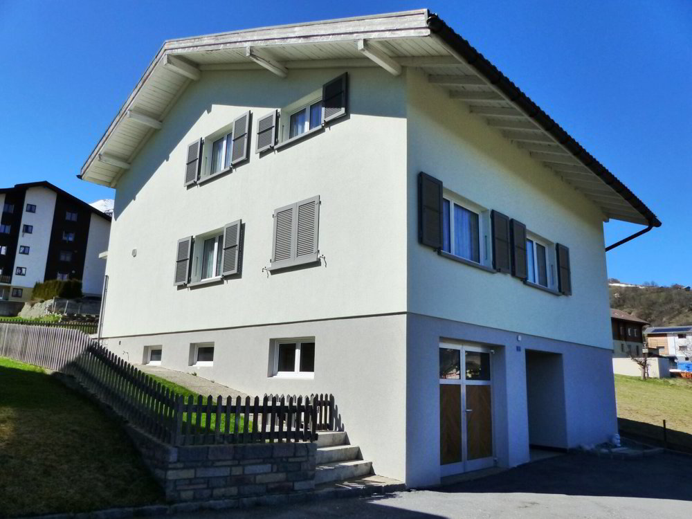 Grosses 9 Zi.- Einfamilienhaus mit viel Potenzial an traumhafter Lage - Widok 3