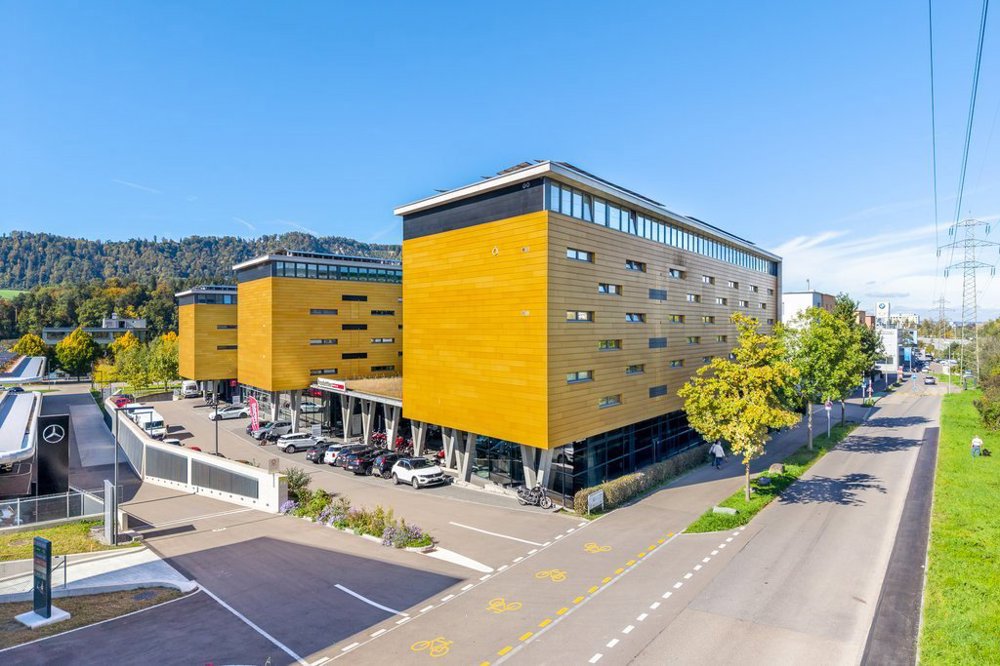 null rooms Car park, garage for rent in Adliswil - image 1/2