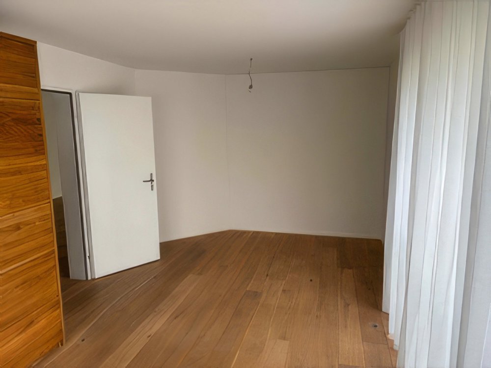 2 rooms Apartment for rent in Zurich - image 1/8