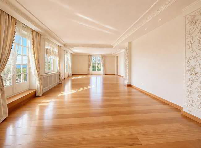 12 rooms House to buy in Begnins - image 1/13