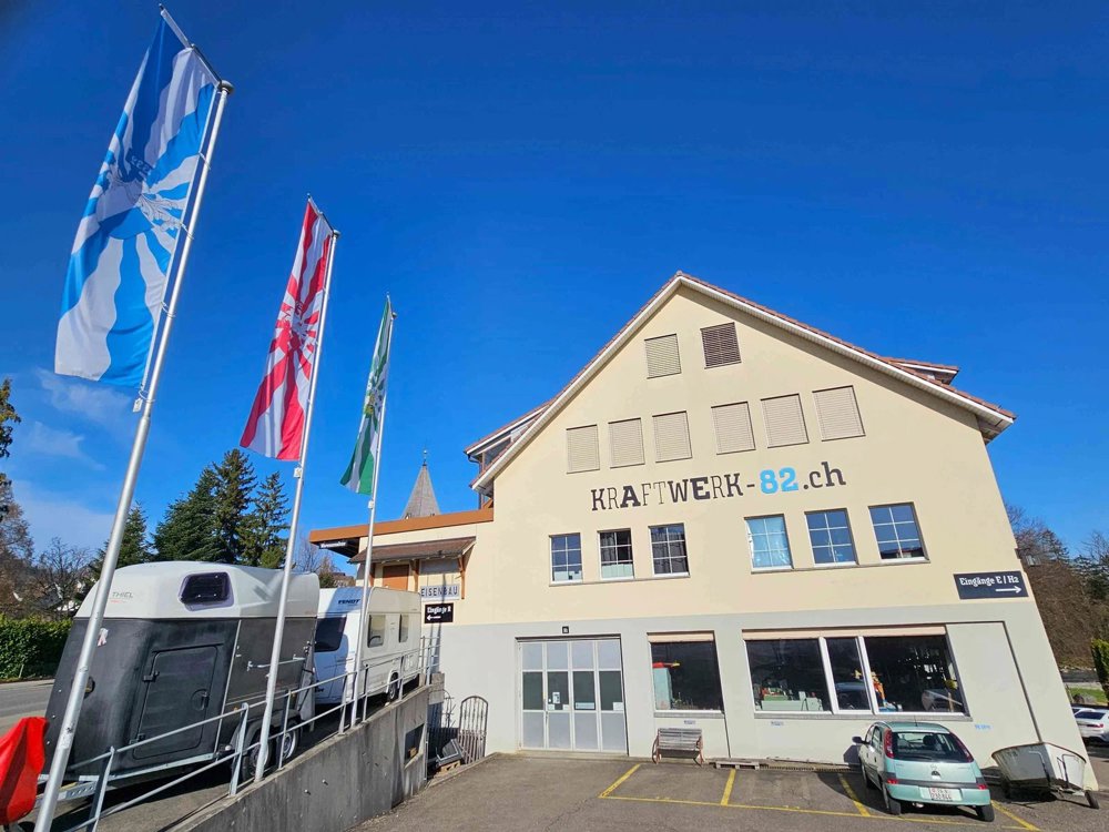 1 rooms Office & Commercial for rent in Sitterdorf - image 1/8