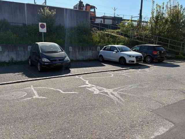 Parking, garage null pièces à louer à Wohlen AG - image 1/3