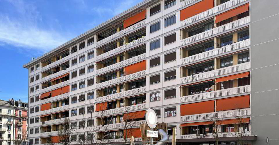 Bureau & Commerce null pièces à louer à Ginevra - image 1/4