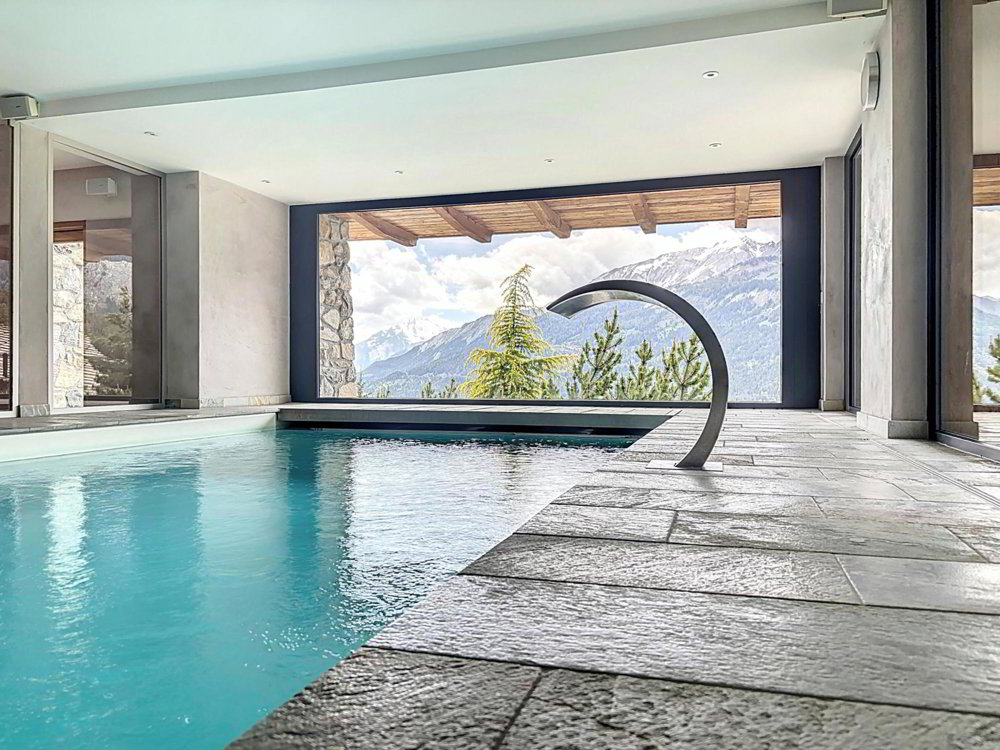 4 rooms Apartment to buy in Crans-Montana - image 1/13