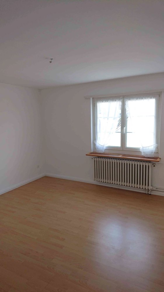 3.5 Zimmer Wohnung zu vermieten in Giebenach - Bild 1/8