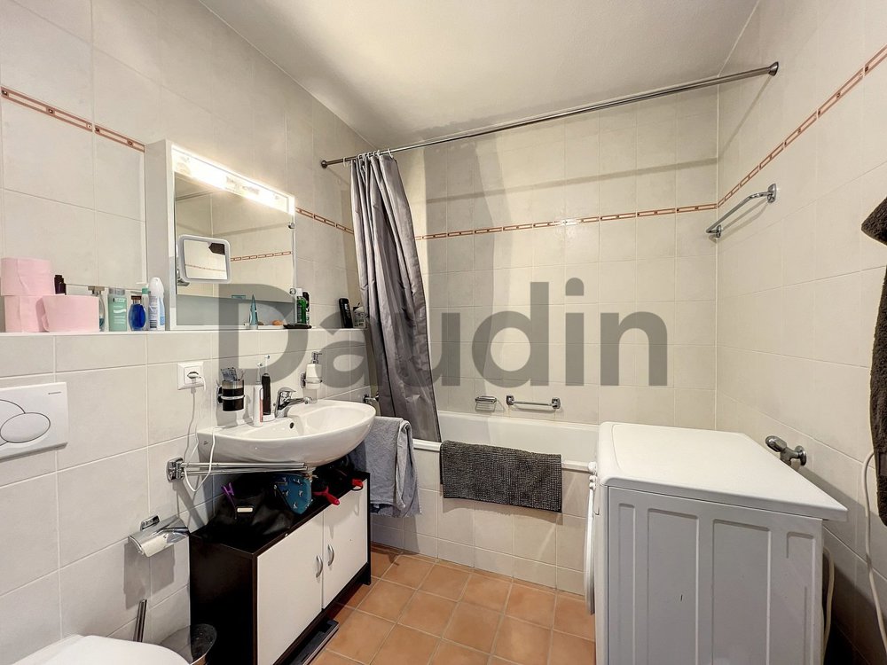 Appartement 4 pièces à acheter à Le Lignon - image 1/7