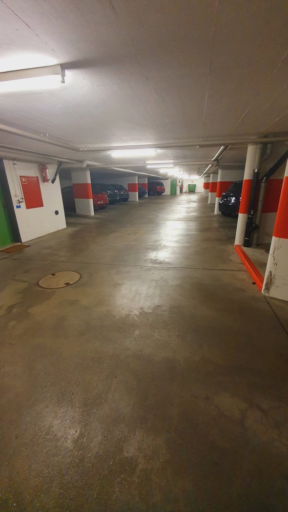 null rooms Car park, garage for rent in Riehen - image 1/6