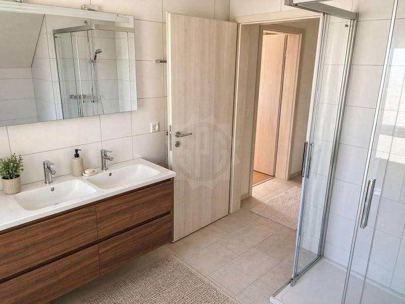 Maison 5 pièces à louer à Mézières VD - image 1/12