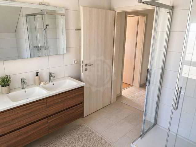 Casa di 5.5 locali in affitto a Mézières VD - immagine 1/12