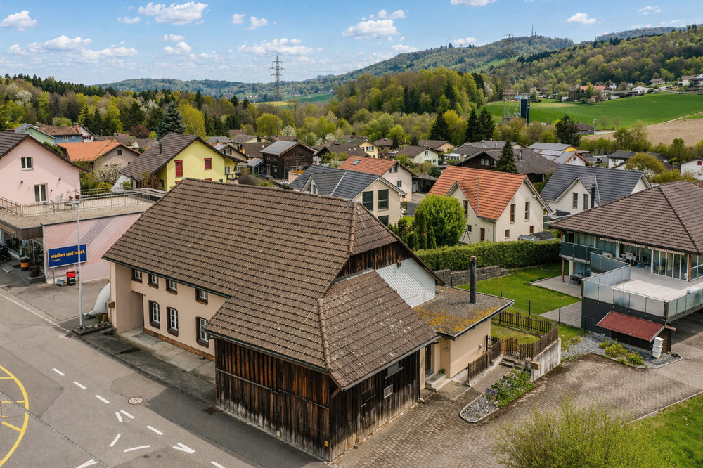 Appartamento di 8 locali in vendita a Safenwil - immagine 1/19