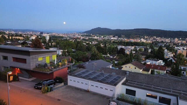 5 rooms House for rent in Unterengstringen - image 1/10