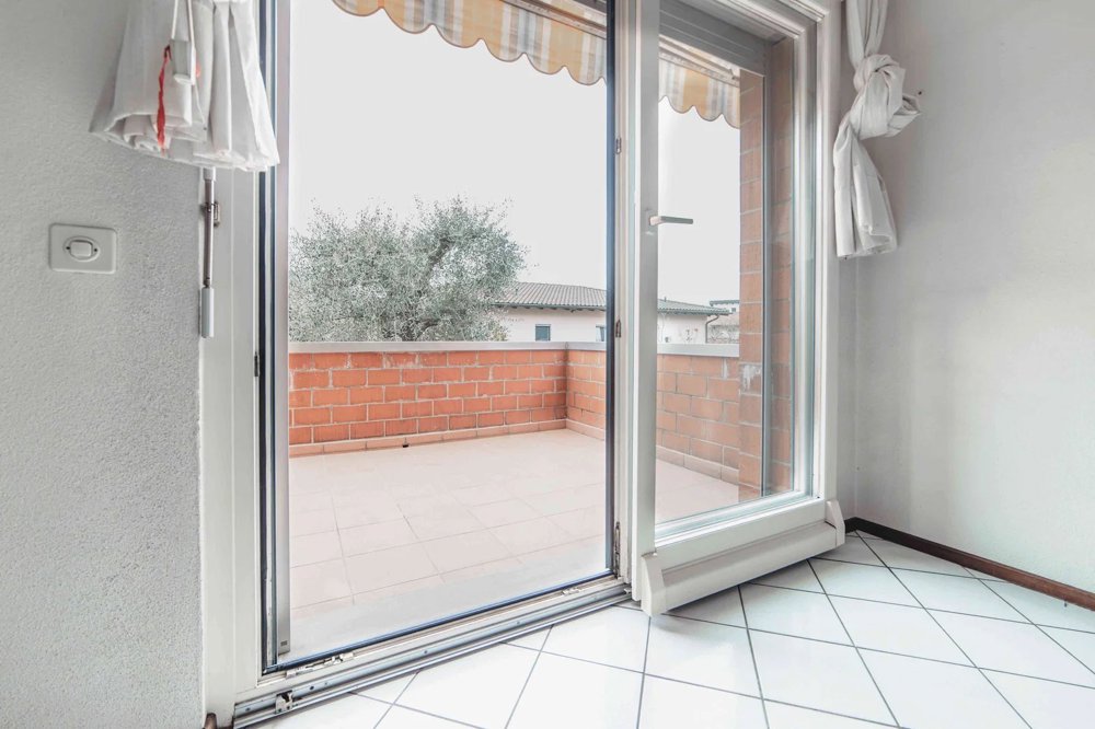 Casa di 5 locali in vendita a Chiasso - immagine 1/10