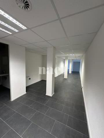 Bureau & Commerce null pièces à louer à Delémont - image 1/6