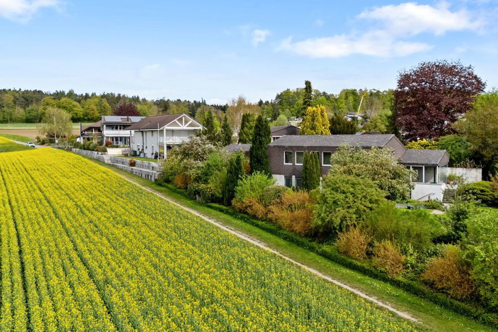 7 rooms House to buy in Seuzach - image 1/13