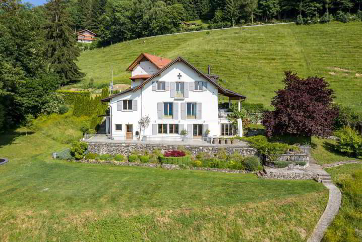 7.5 rooms House to buy in Chamby - image 1/6