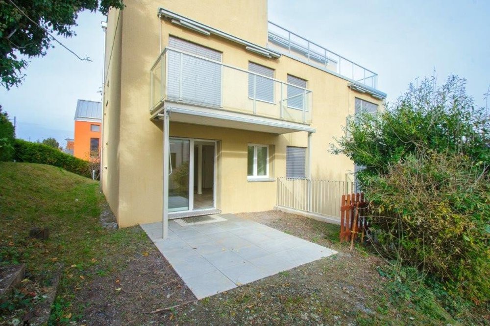Appartamento di 2 locali in affitto a Oberrieden - immagine 1/11