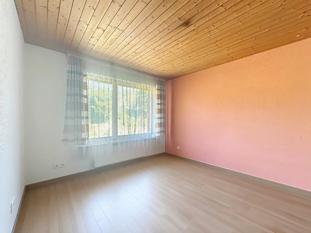 5 rooms House to buy in Vallamand - image 1/12