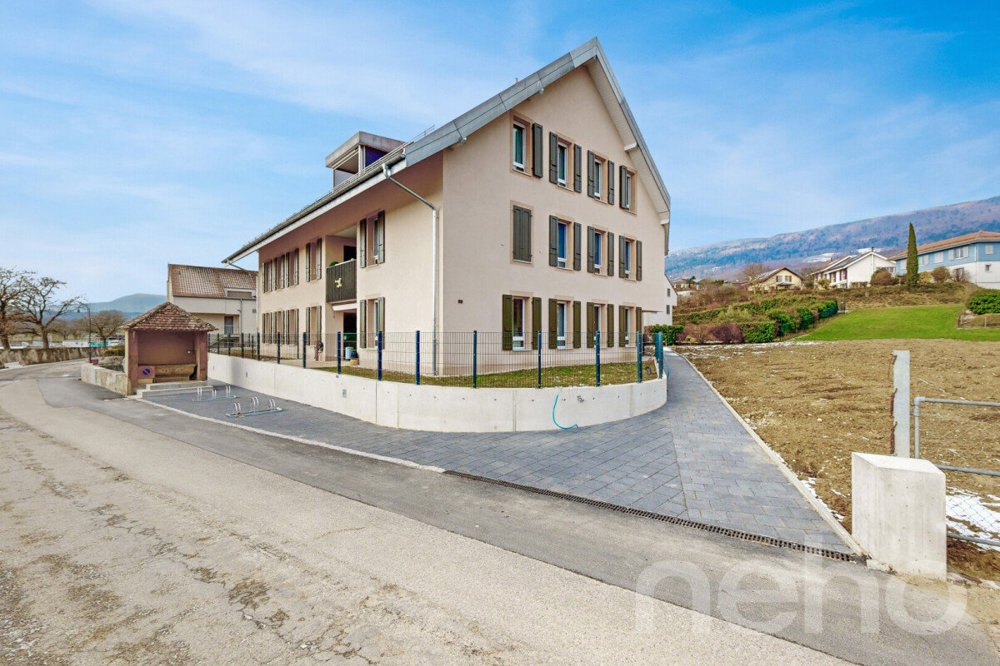 3.5 rooms Apartment to buy in Champagne - image 1/12