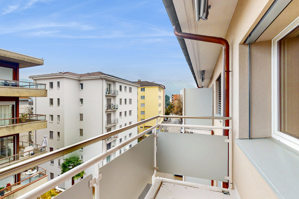 3 rooms Apartment for rent in Lugano - image 1/8