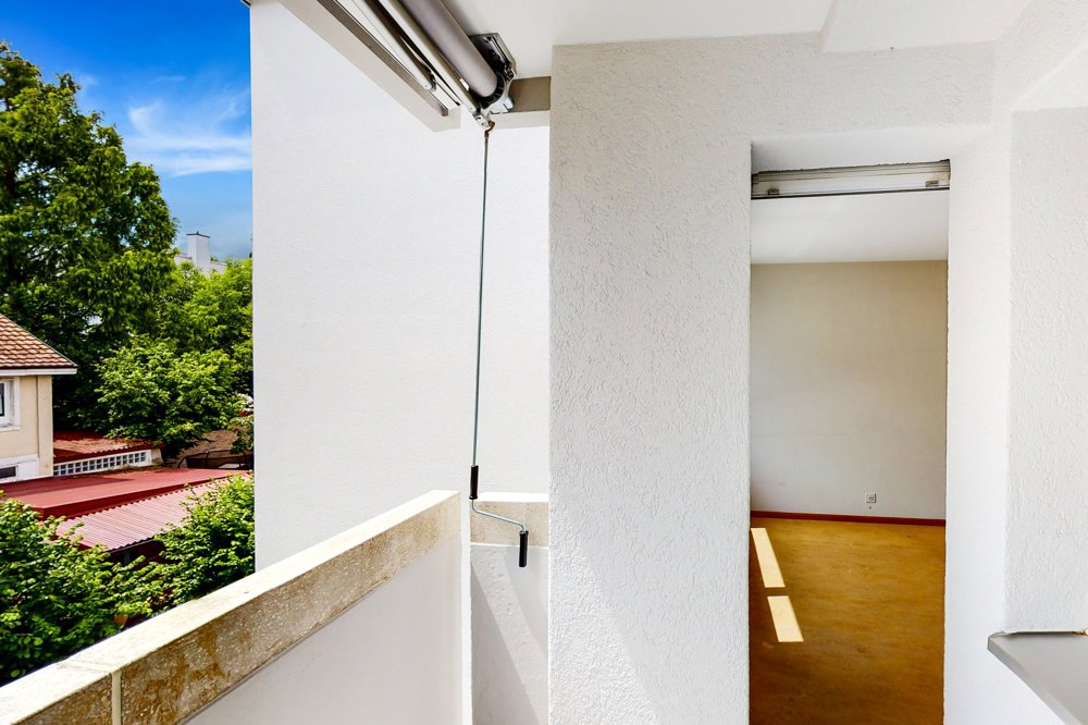 4 rooms Apartment for rent in Binningen - image 1/6