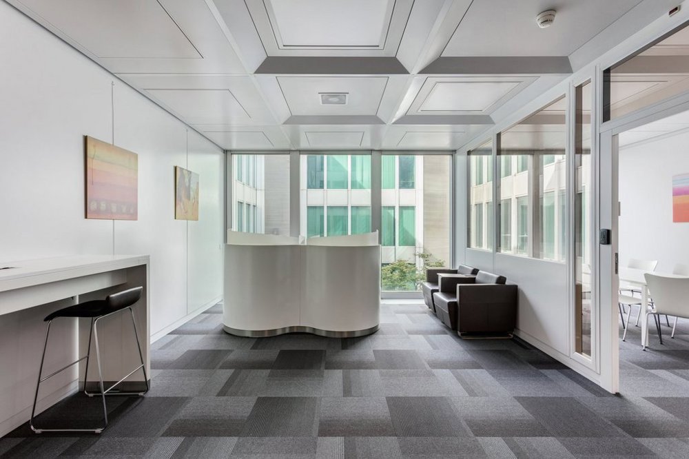 null rooms Office & Commercial for rent in Ginevra - image 1/4