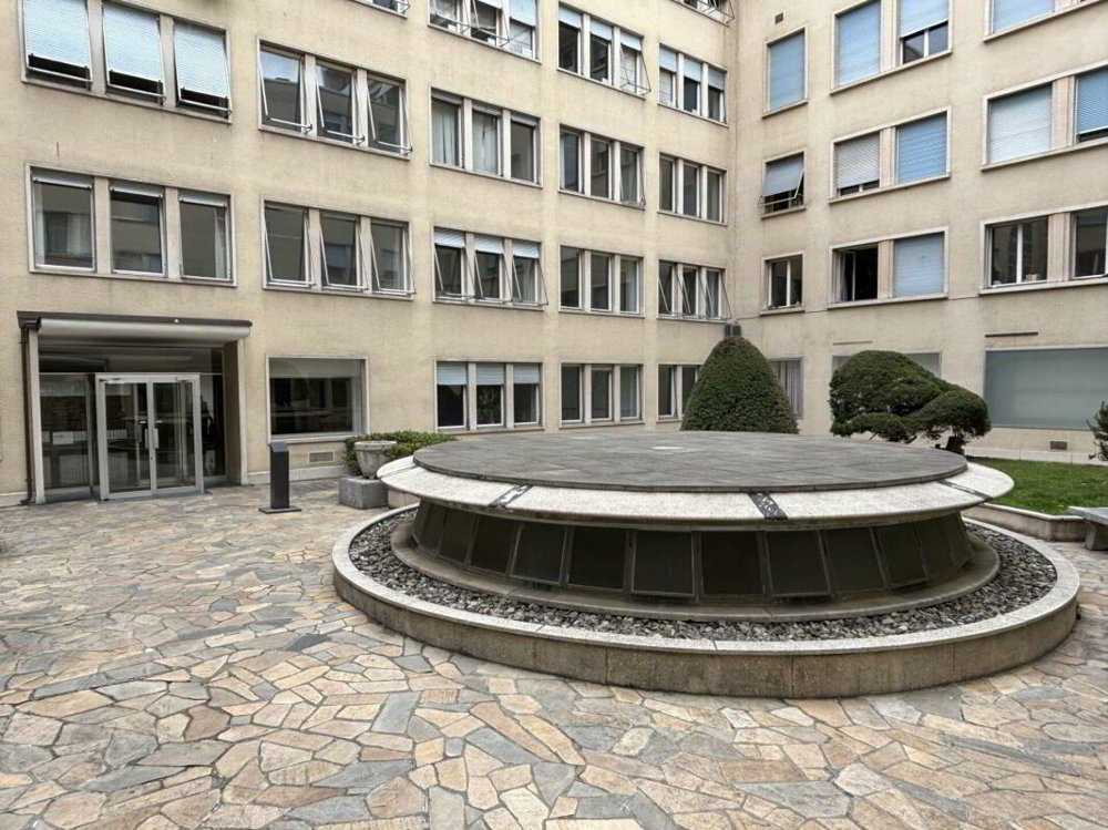 Bureau & Commerce null pièces à louer à Lausanne - image 1/3