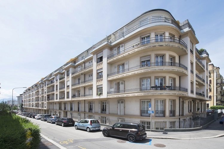 null rooms Car park, garage for rent in Lausanne - image 1/1