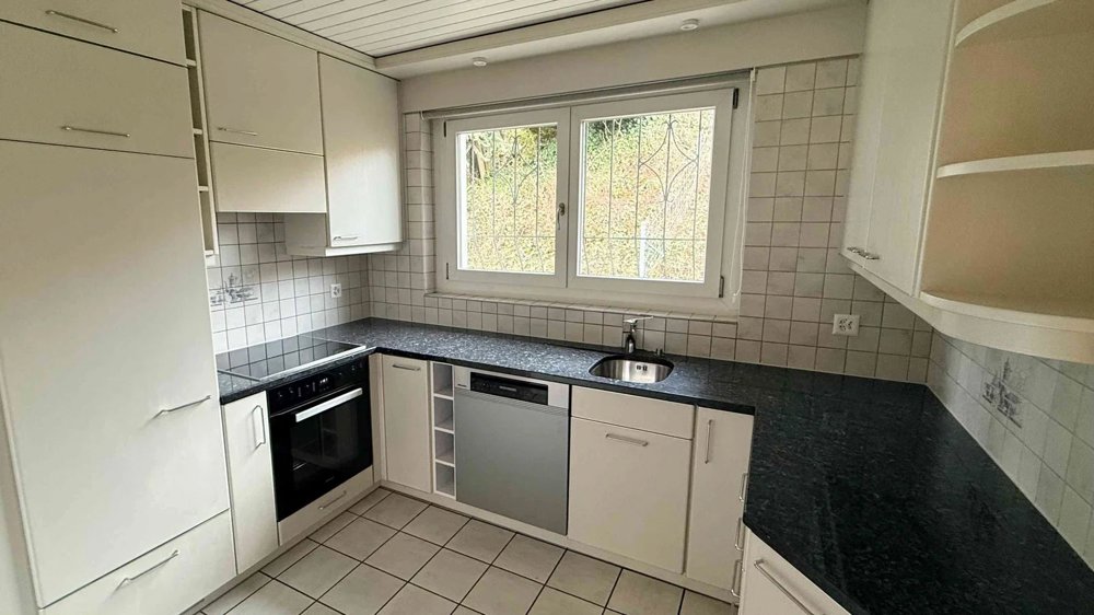 4.5 rooms House for rent in Oberwil BL - image 1/8