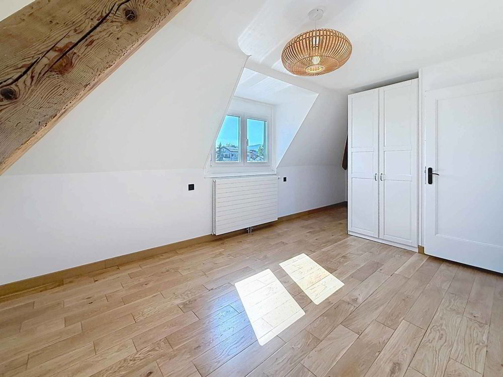 Casa di 4 locali in vendita a Coppet - immagine 1/13