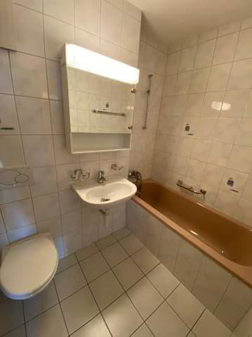 Appartement 3 pièces à louer à Delémont - image 1/13