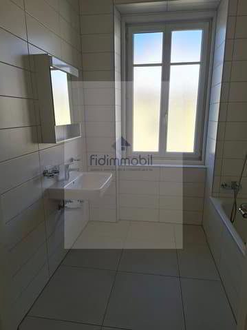Appartement 3 pièces à louer à La Chaux-de-Fonds - image 1/8