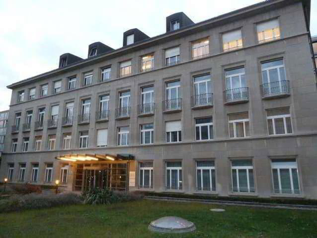 null rooms Car park, garage for rent in Lausanne - image 1/2