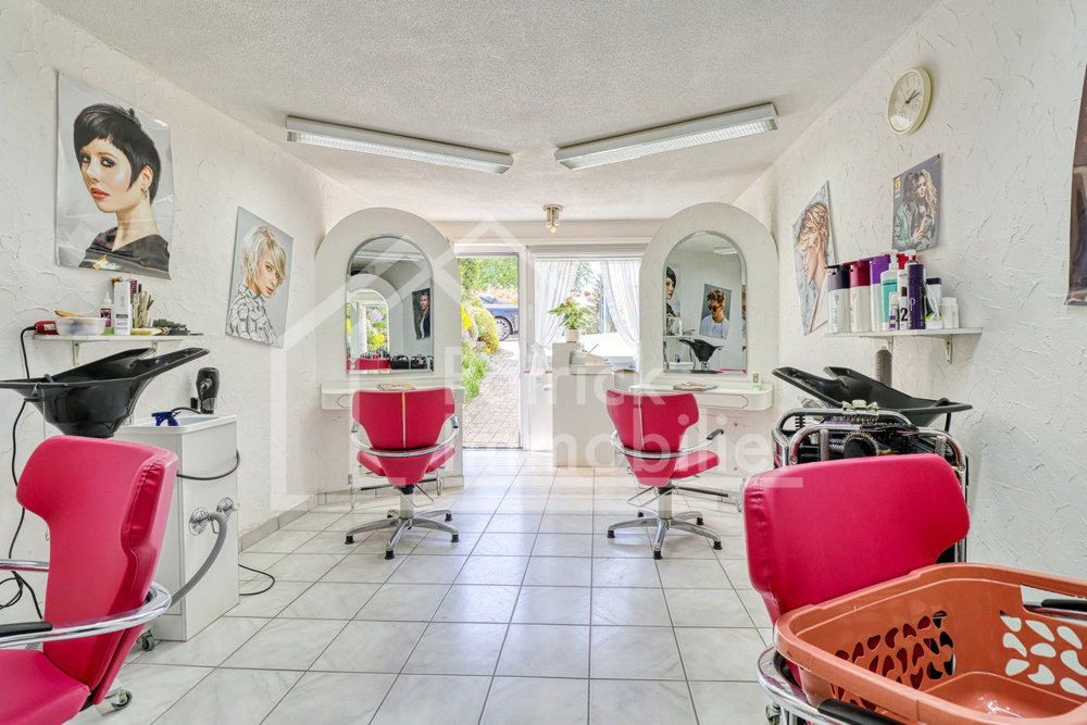 Casa di 7 locali in vendita a Villars-sur-Glâne - immagine 1/13