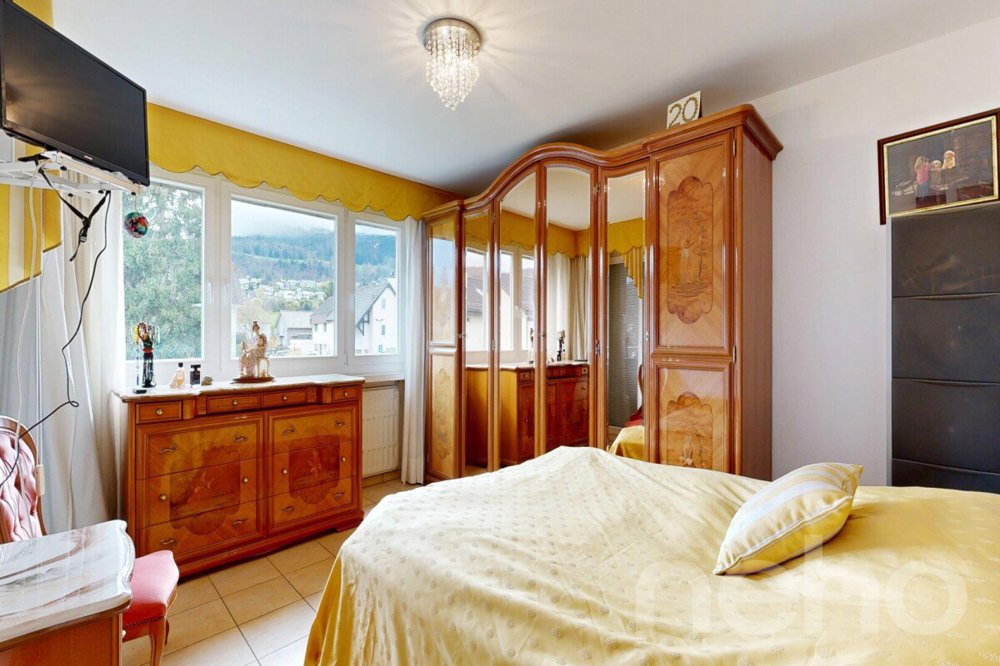 5.5 rooms House to buy in Aesch BL - image 1/12