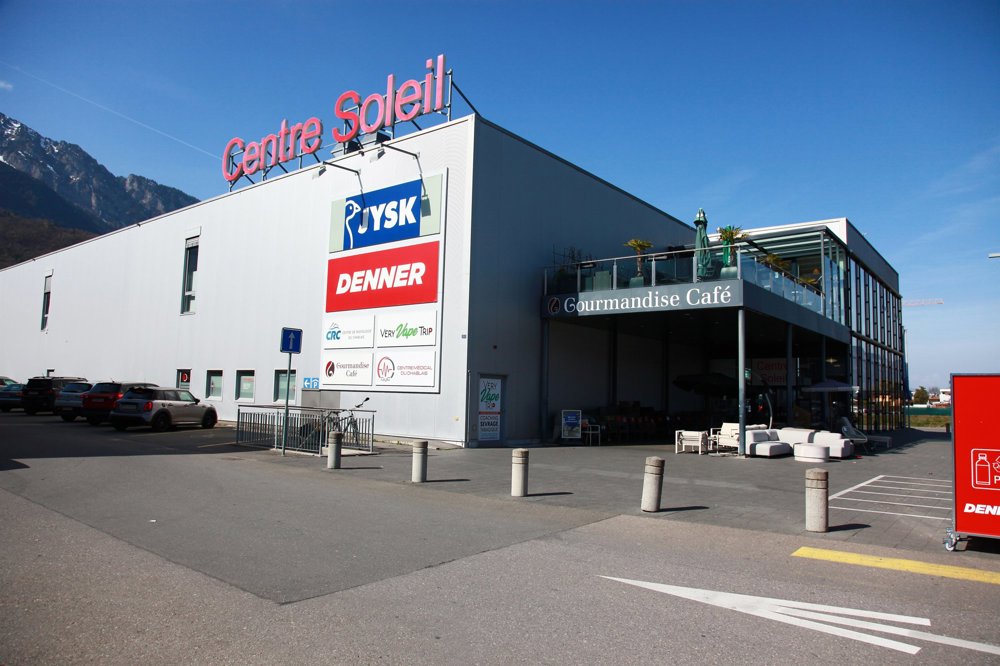 Parcheggio, garage di null locali in affitto a Collombey - immagine 1/1