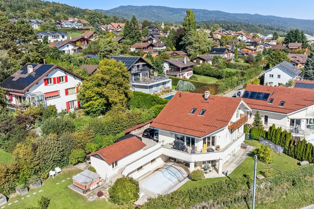Maison 7 pièces à acheter à Arzier-Le Muids - image 1/13
