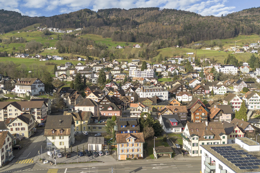 Maison 9 pièces à acheter à Rebstein - image 1/13