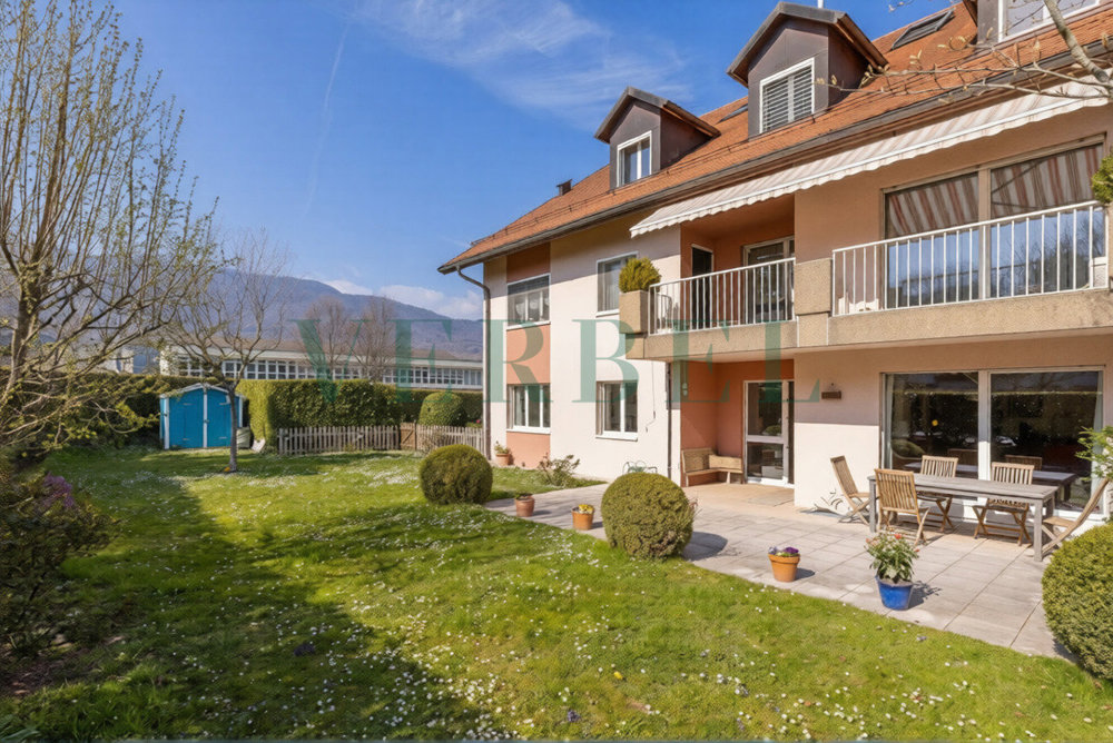 4 rooms Apartment to buy in Chéserex - image 1/11