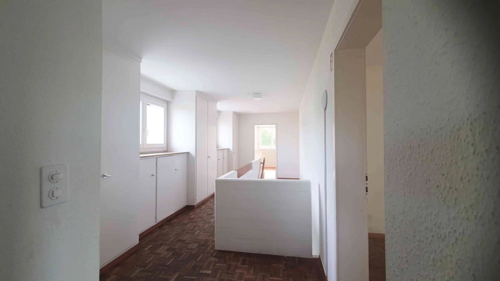 8 rooms House for rent in Arlesheim - image 1/8