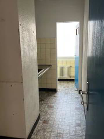 1 Zimmer Büro zu vermieten in Le Locle - Bild 1/3
