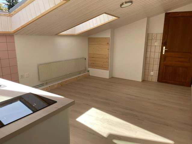 Appartamento di 2 locali in affitto a Bex - immagine 1/7