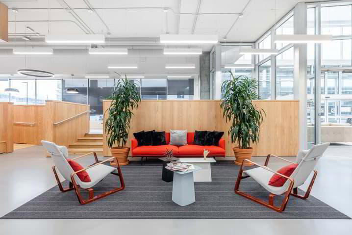 null rooms Office & Commercial for rent in Bussigny - image 1/6