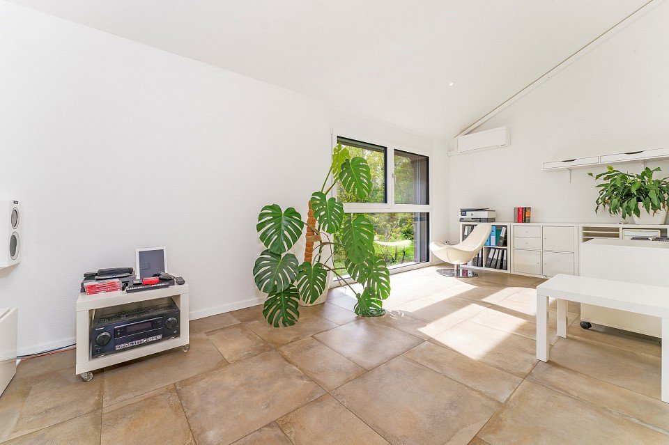 Casa di 9 locali in vendita a St-Aubin FR - immagine 1/13