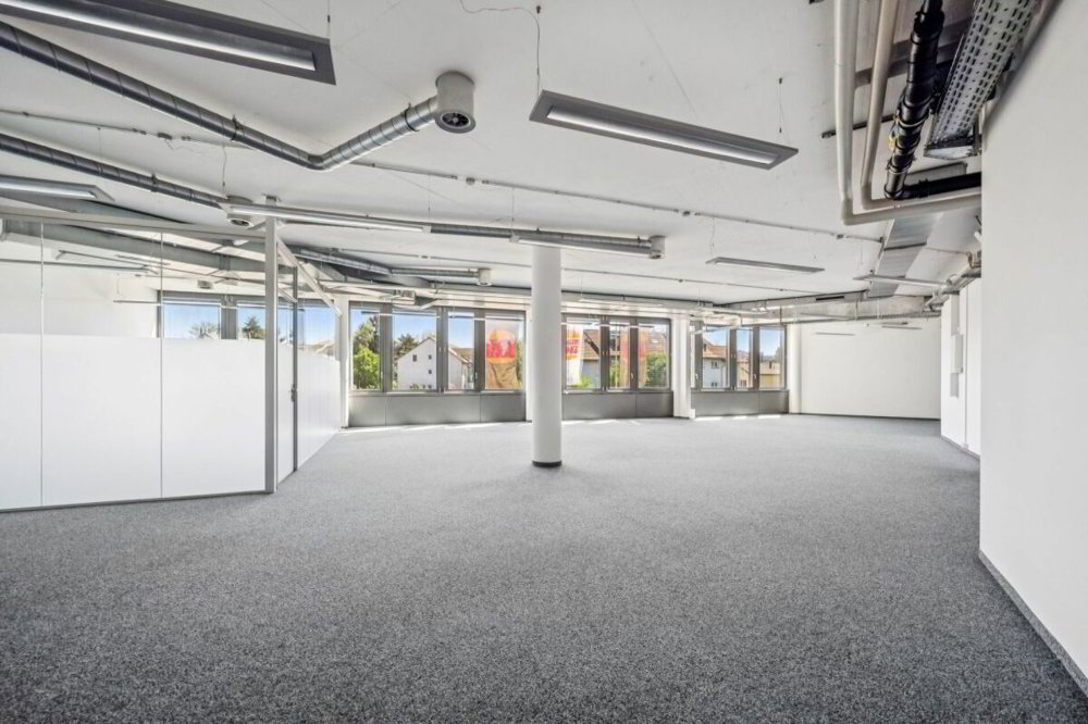 null rooms Office & Commercial for rent in Brüttisellen - image 1/11