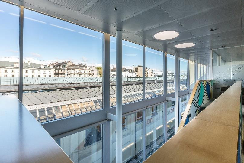 Bureau & Commerce null pièces à louer à Genève - image 1/7