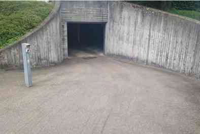 null rooms Car park, garage for rent in Volketswil - image 1/2