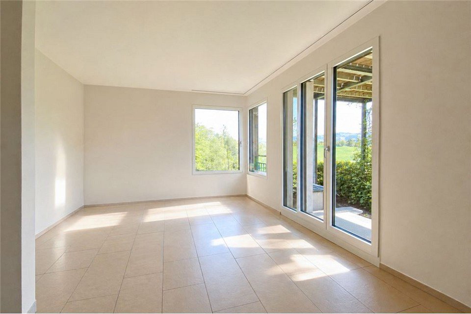 5 rooms House to buy in Küssnacht am Rigi - image 1/13