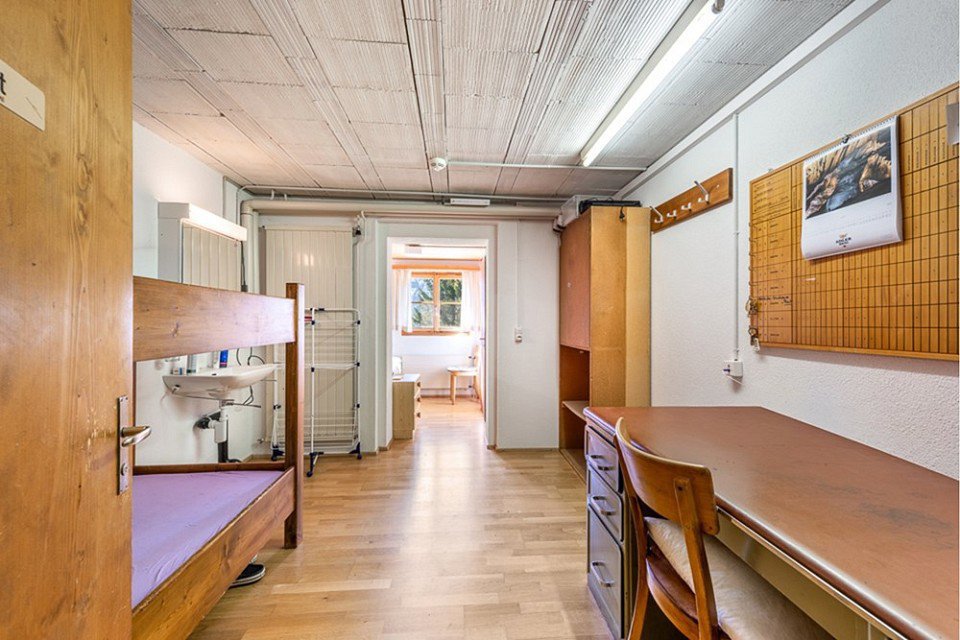 null Zimmer Haus zum verkaufen in Elm - Bild 1/13