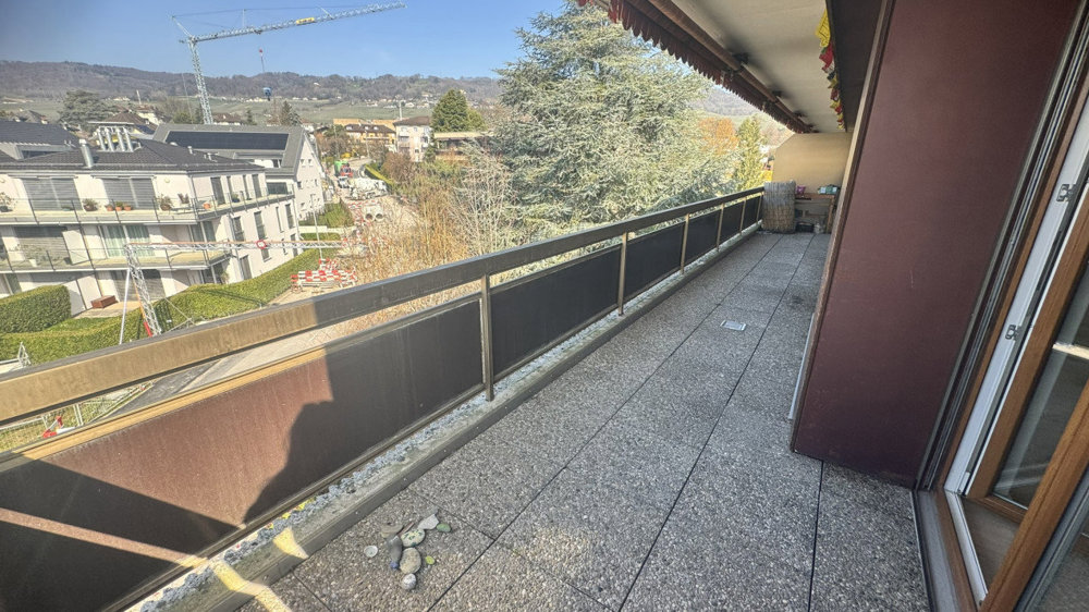 4 Zimmer Wohnung zum verkaufen in Rolle - Bild 1/9