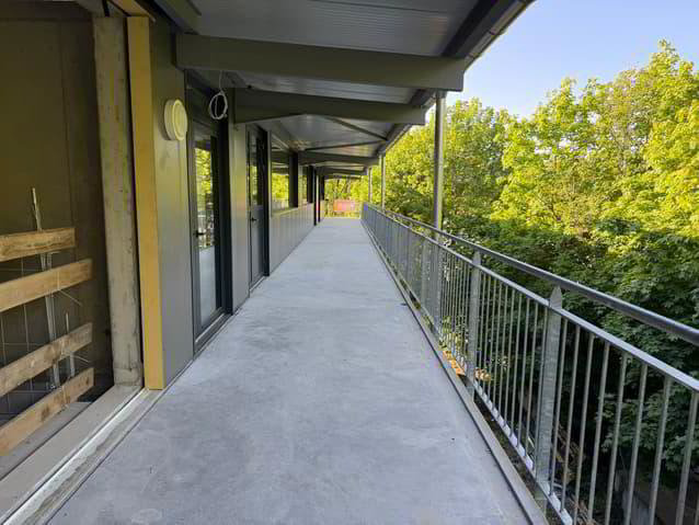 1 rooms Office & Commercial for rent in Le Landeron - image 1/12